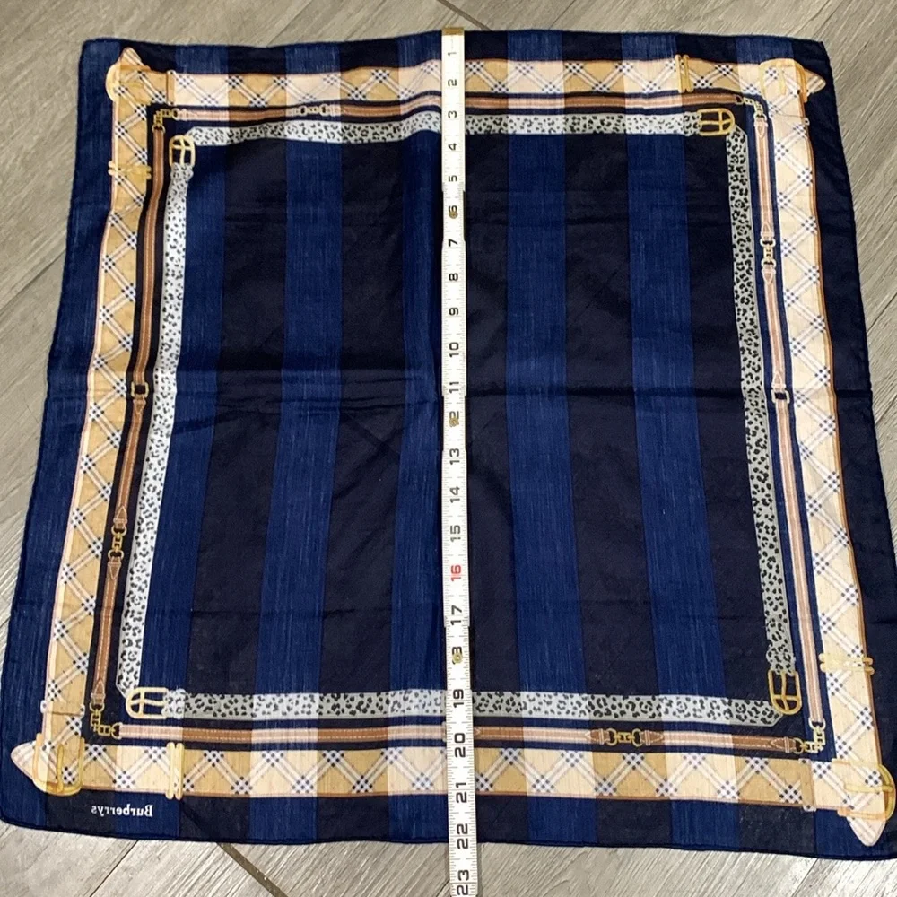 Burberrys Vintage Navy Belt & Nova Check Print Handkerchief Neck Scarf - Picture 6 of 6